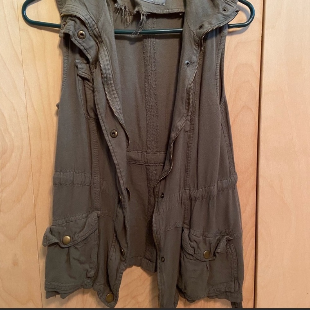 Army green vest